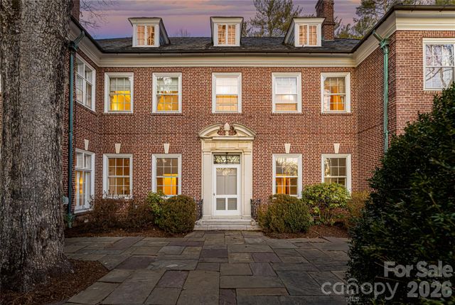 407 Vanderbilt Road, Asheville, NC 28803