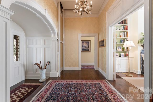 407 Vanderbilt Road, Asheville, NC 28803
