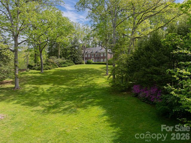 407 Vanderbilt Road, Asheville, NC 28803