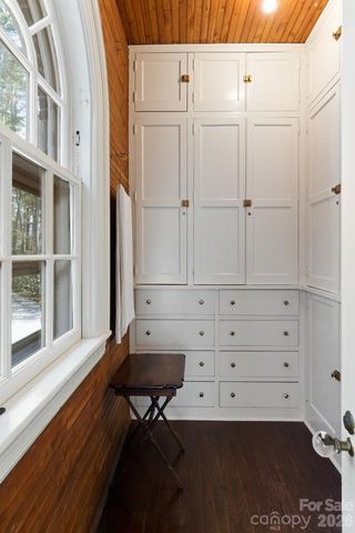 407 Vanderbilt Road, Asheville, NC 28803