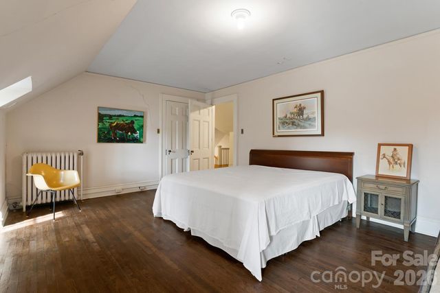 407 Vanderbilt Road, Asheville, NC 28803