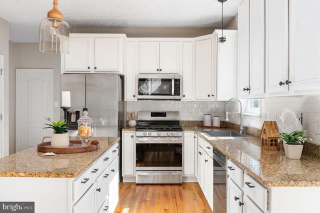 100 HUNTINGTON HILLS LANE, Fredericksburg, VA 22401