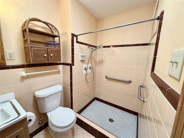 2729 Kerry Lane, Oklahoma City, OK 73120