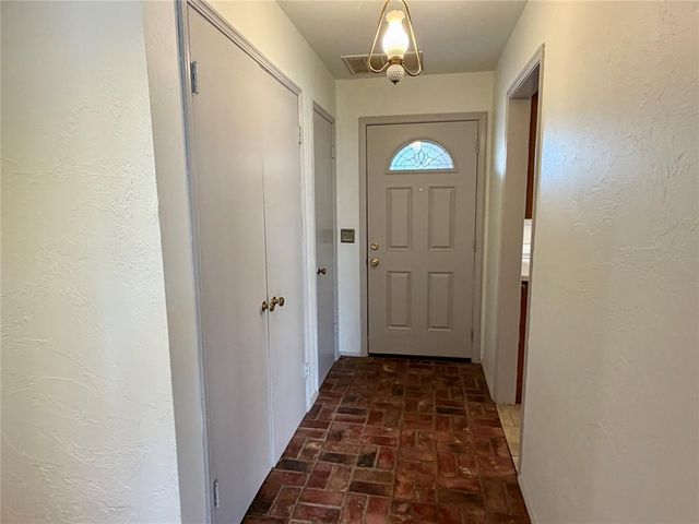 2729 Kerry Lane, Oklahoma City, OK 73120