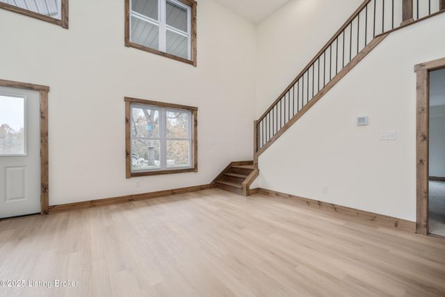 1451 W Hwy 524, La Grange, KY 40031