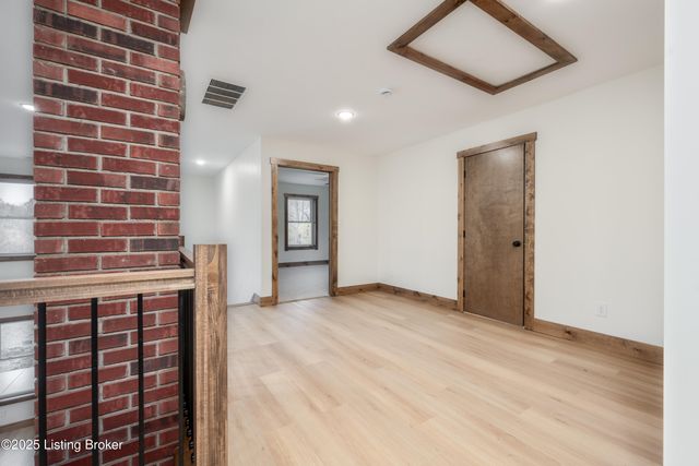 1451 W Hwy 524, La Grange, KY 40031