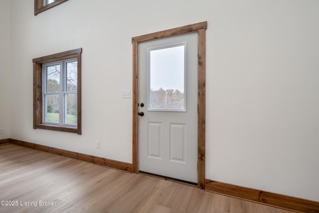 1451 W Hwy 524, La Grange, KY 40031