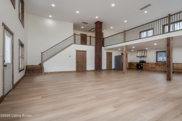 1451 W Hwy 524, La Grange, KY 40031