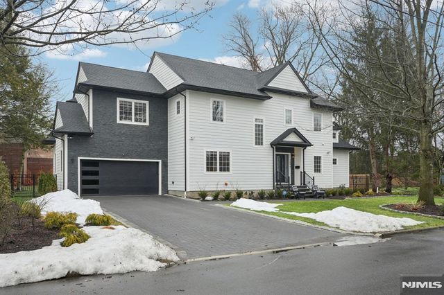 109 Arbor Drive, Ho-ho-kus, NJ 07423