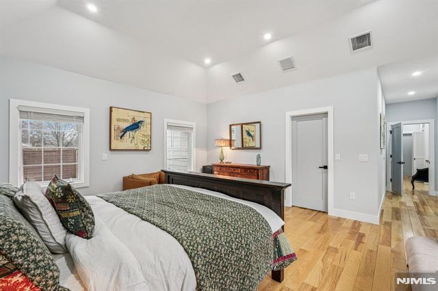 109 Arbor Drive, Ho-ho-kus, NJ 07423