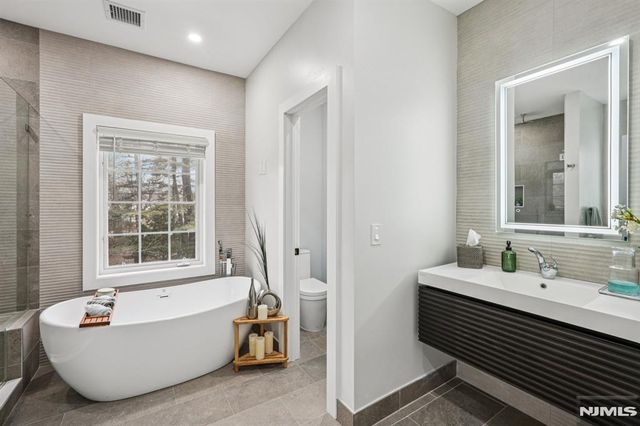 109 Arbor Drive, Ho-ho-kus, NJ 07423