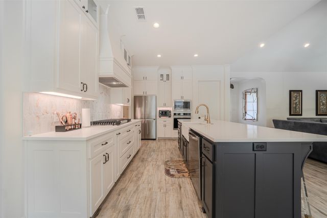 511 Lost Creek, Longview, TX 75605