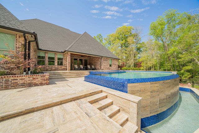 511 Lost Creek, Longview, TX 75605