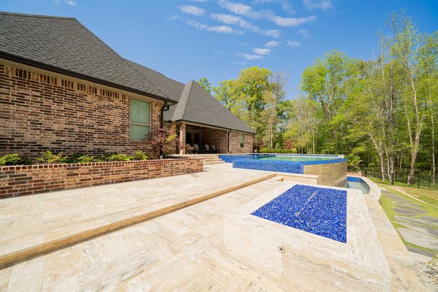 511 Lost Creek, Longview, TX 75605