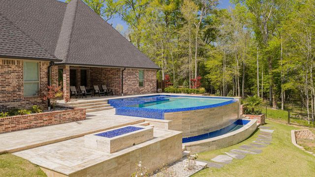 511 Lost Creek, Longview, TX 75605