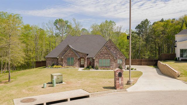 511 Lost Creek, Longview, TX 75605