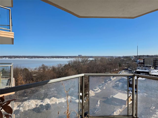 18-15 215th Street 6 A, Bayside, NY 11360