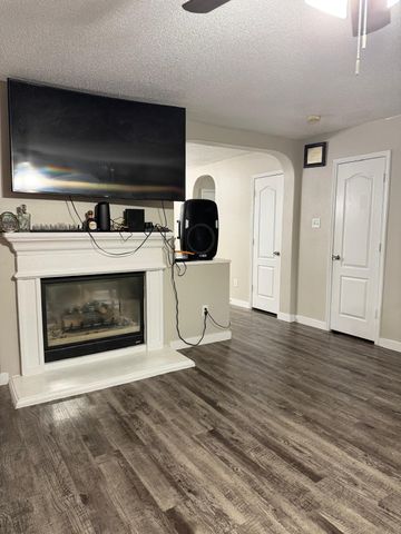 1305 Willow Springs, Desoto, TX 75115