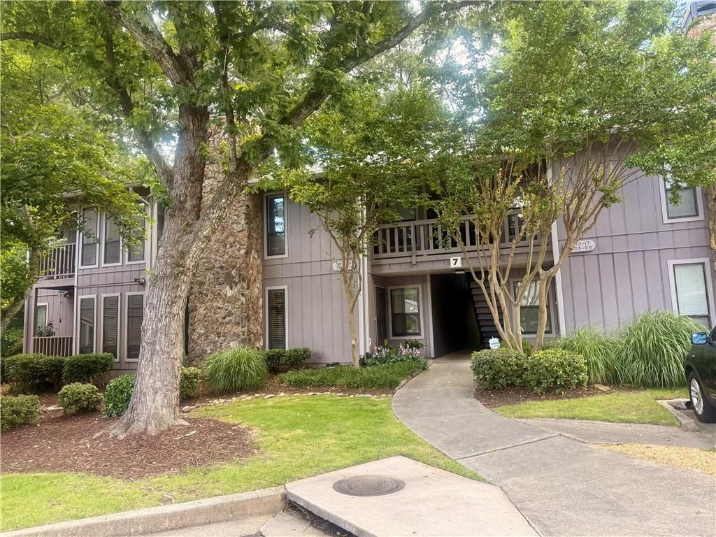 3915 Woodridge Way, Tucker, GA 30084