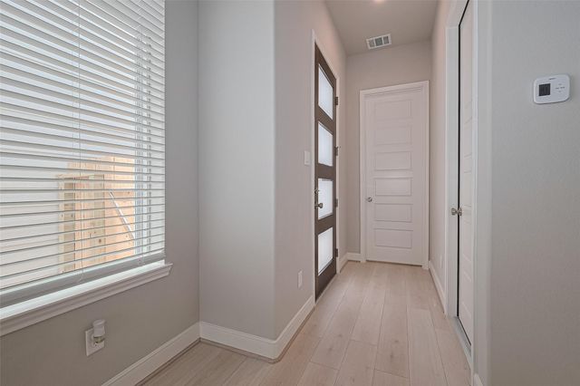 8925 Grovner Place, Houston, TX 77055