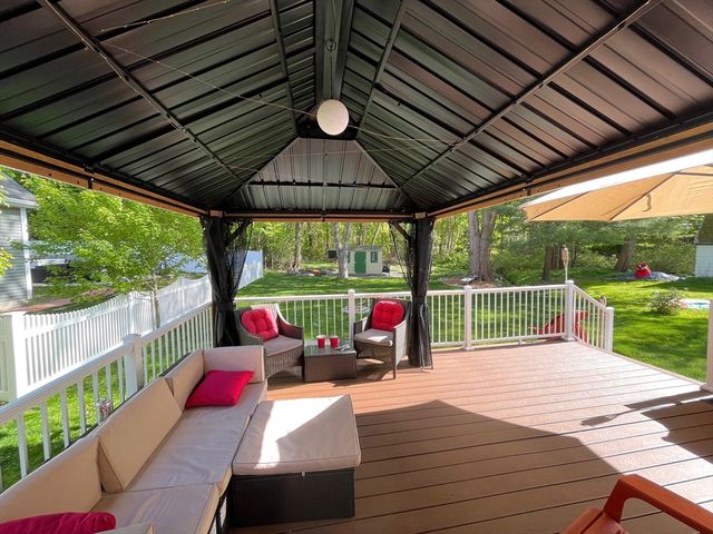 20 Pinevale Ave, Reading, MA 01867