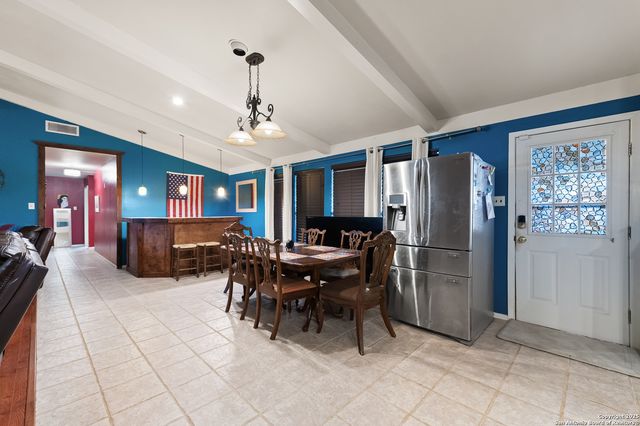 198 Encino Drive, Pearsall, TX 78061