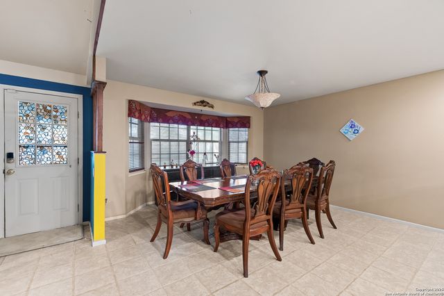 198 Encino Drive, Pearsall, TX 78061