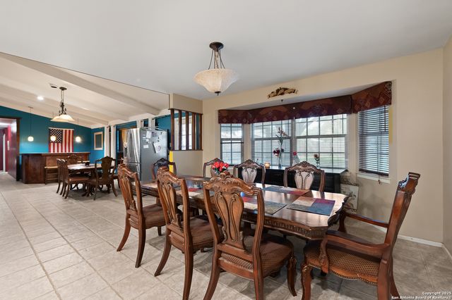 198 Encino Drive, Pearsall, TX 78061