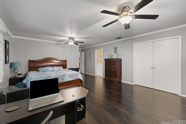 198 Encino Drive, Pearsall, TX 78061