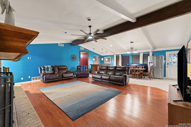 198 Encino Drive, Pearsall, TX 78061