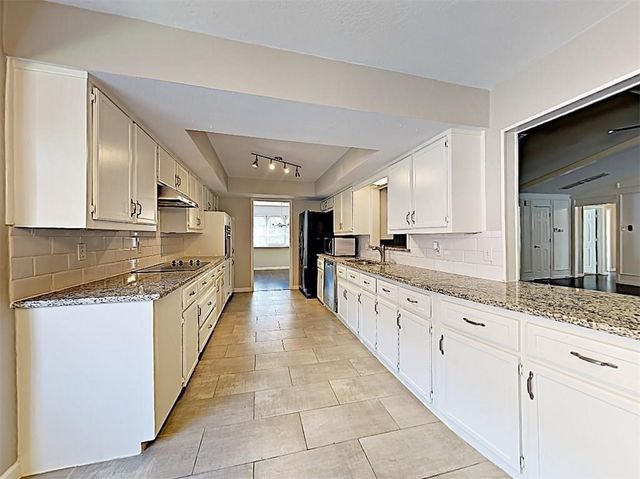 3413 Valley View Lane, Garland, TX 75043