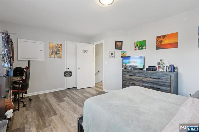 43 Poplar Avenue, Little Ferry, NJ 07643