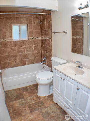 1130 E Timberlake Drive, Shelton, WA 98584