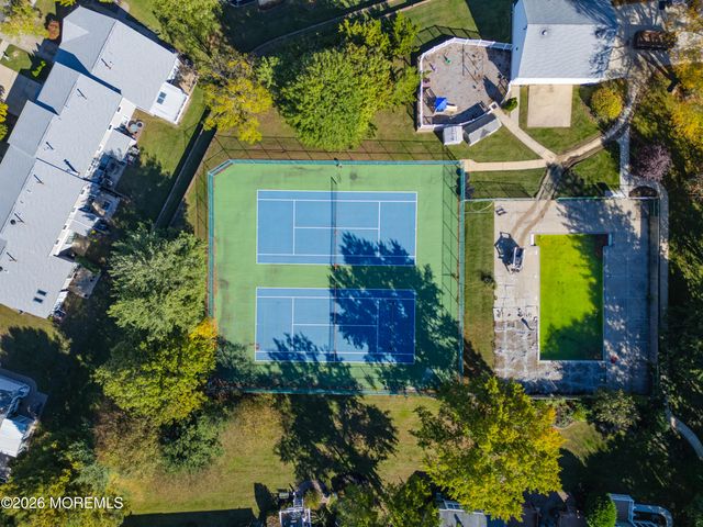 22 Oak Lane, Eatontown, NJ 07724