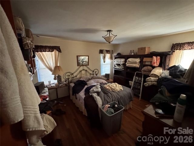 2409 Kanuga Road, Hendersonville, NC 28739