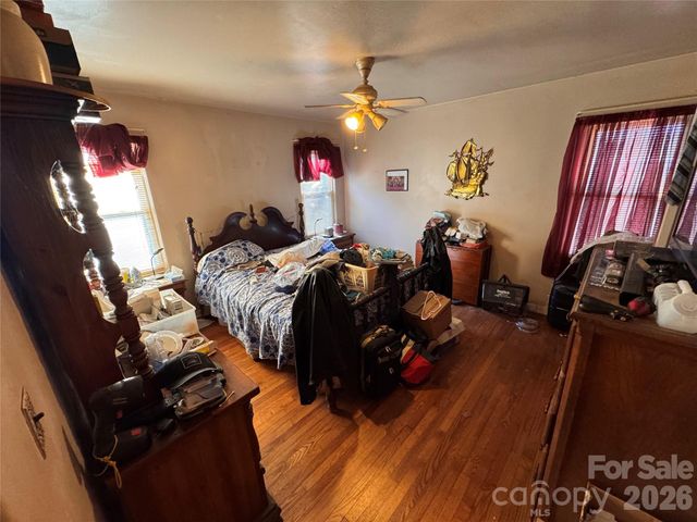 2409 Kanuga Road, Hendersonville, NC 28739