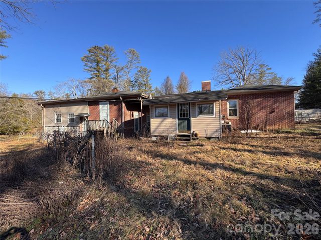 2409 Kanuga Road, Hendersonville, NC 28739