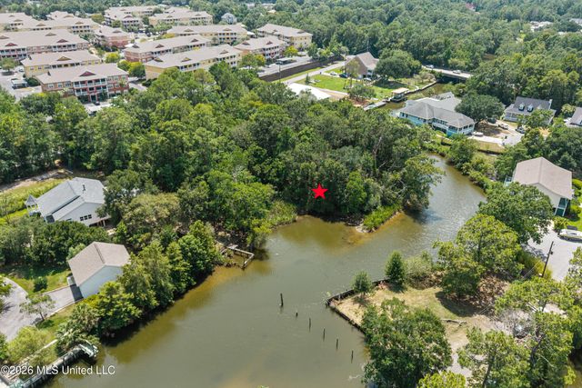 W Magnolia Street, Gulfport, MS 39507