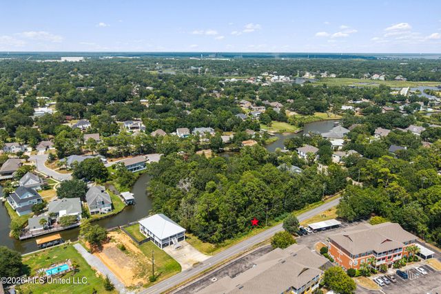 W Magnolia Street, Gulfport, MS 39507