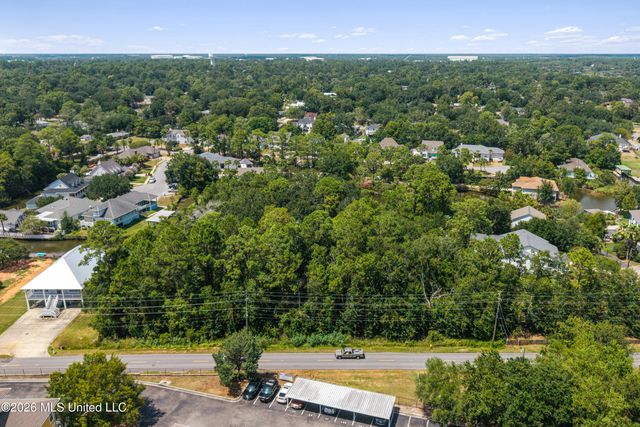 W Magnolia Street, Gulfport, MS 39507