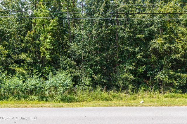 W Magnolia Street, Gulfport, MS 39507