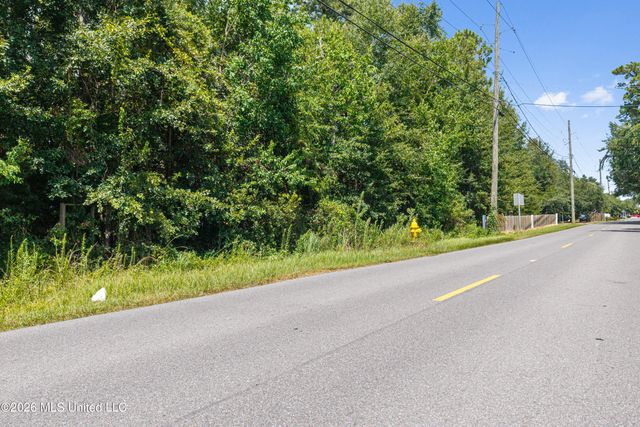 W Magnolia Street, Gulfport, MS 39507