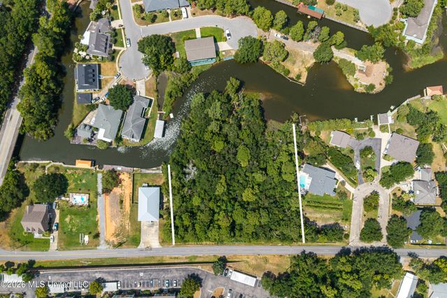 W Magnolia Street, Gulfport, MS 39507