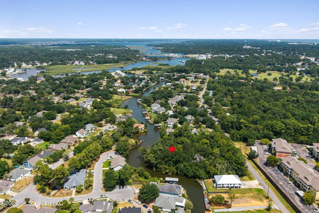 W Magnolia Street, Gulfport, MS 39507