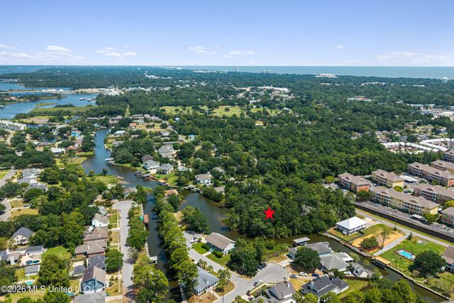 W Magnolia Street, Gulfport, MS 39507
