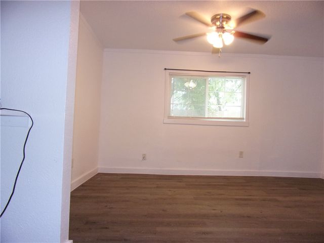 2722 Greenwood Dr, Corpus Christi, TX 78405
