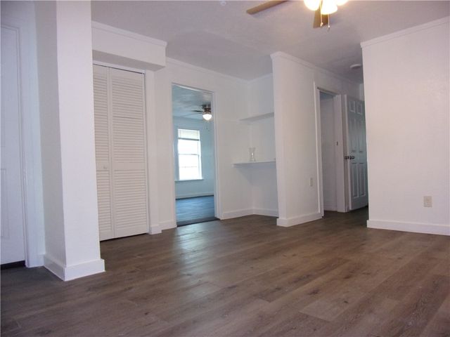 2722 Greenwood Dr, Corpus Christi, TX 78405