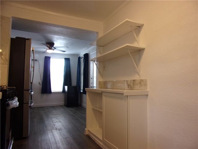 2722 Greenwood Dr, Corpus Christi, TX 78405