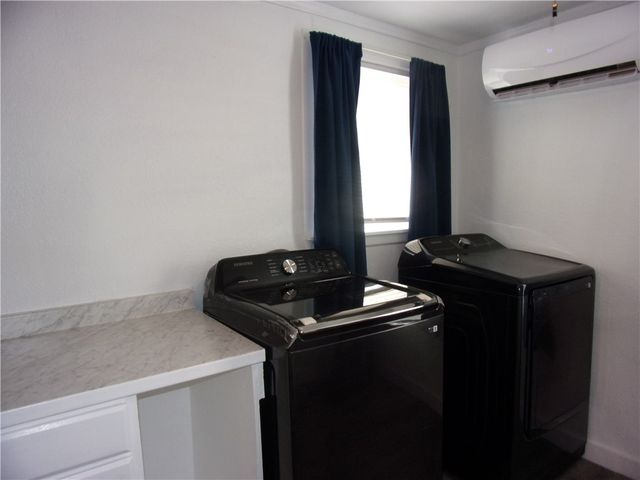 2722 Greenwood Dr, Corpus Christi, TX 78405