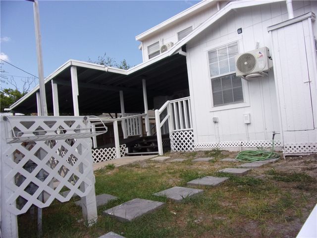 2722 Greenwood Dr, Corpus Christi, TX 78405